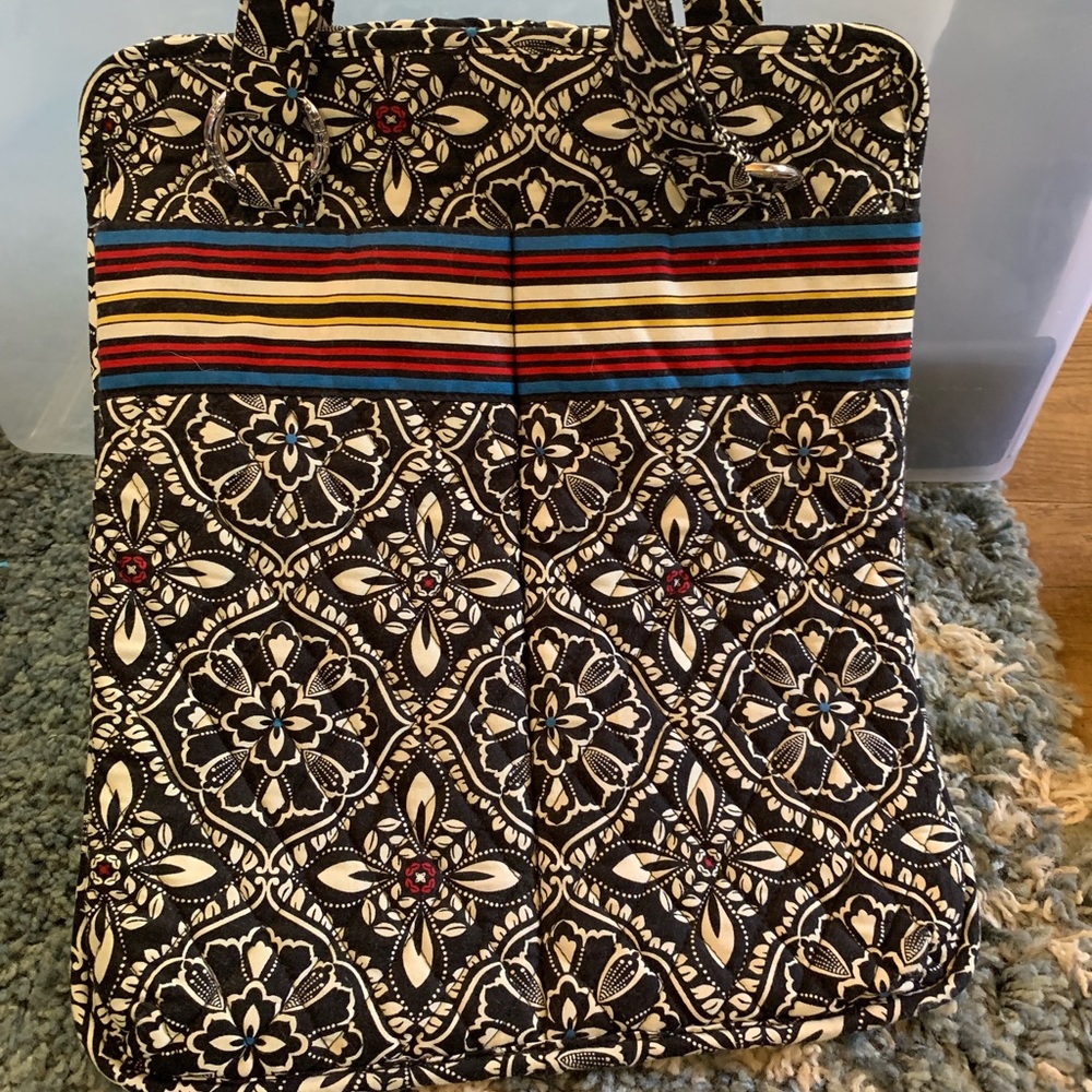 Vera Bradley retired Barcelona pattern tote.💕🛍